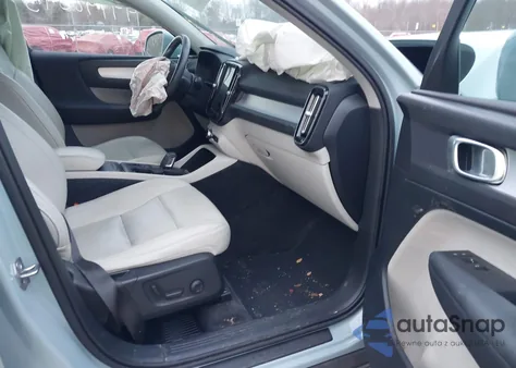 2019 Volvo Xc40 T5 Momentum from USA, damaged, VIN YV4162UK9K2111273